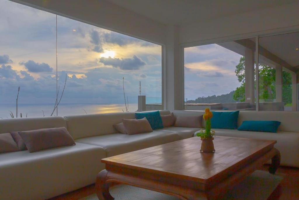 Grand Bleu Ocean View Pool Suite Kamala Beach Exteriör bild