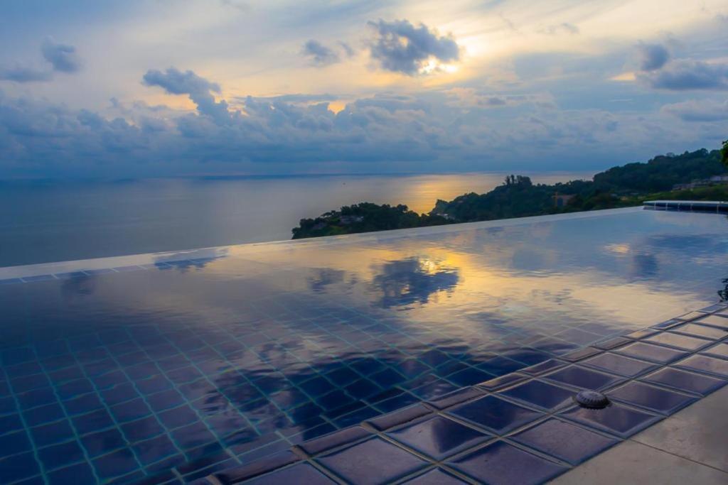 Grand Bleu Ocean View Pool Suite Kamala Beach Exteriör bild
